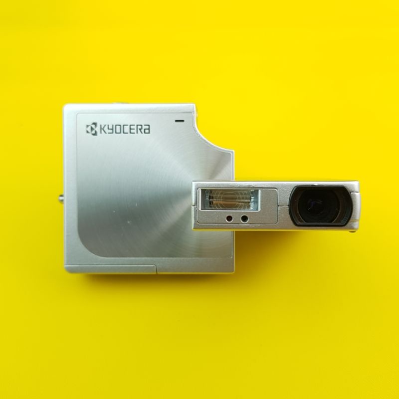 KYOCERA FINECAM SL300 R (digicam/camdig/digital camera/pocket camera)