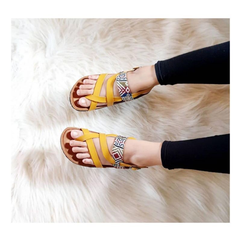 SB ~ SANDAL BIRKEN WANITA JALIT MOTIF KUNING