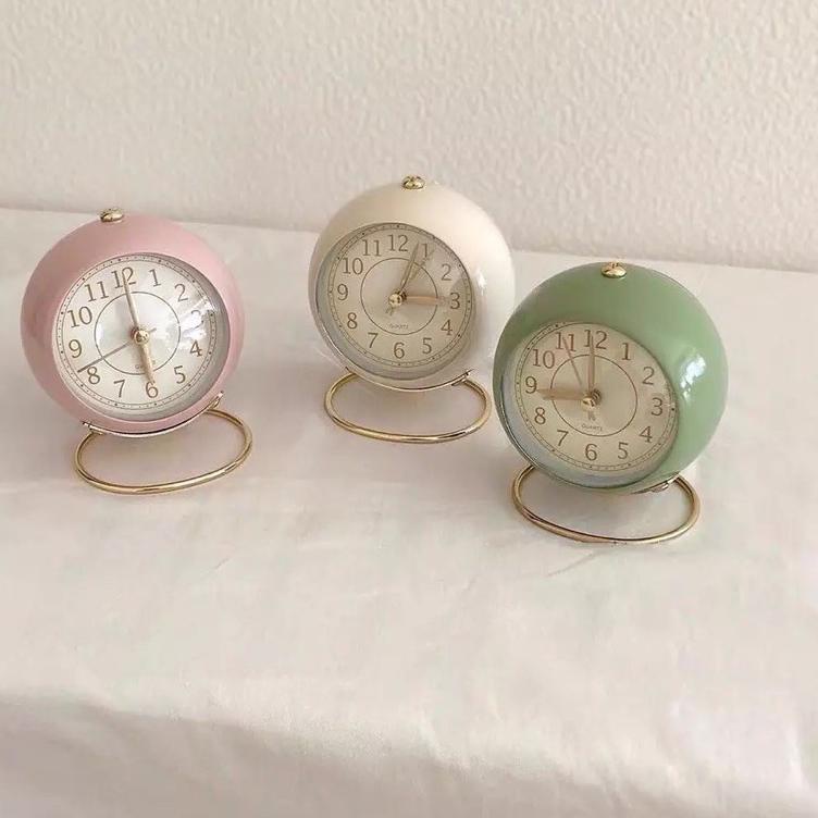 Quartz Vintage Alarm Clock  desktop bedside mute round paint clock Pum Jam Weker L01Y