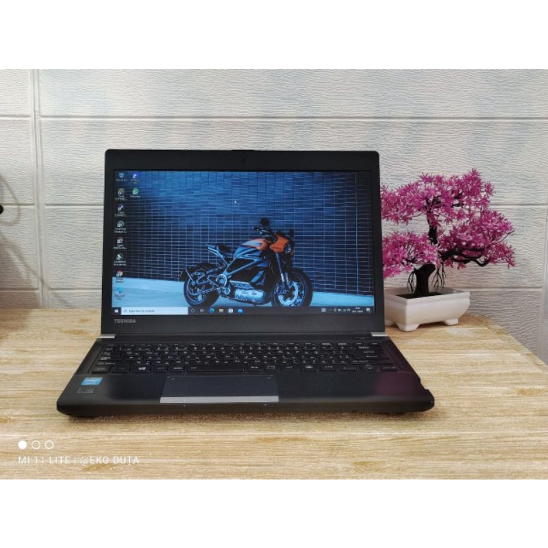 TOSHIBA DYNABOOK R734/M