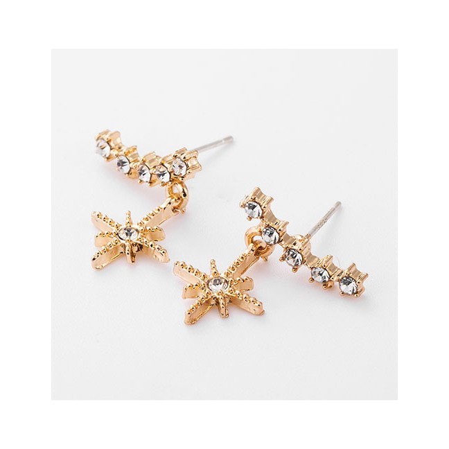 LRC Anting Tusuk Fashion Alloy Diamond Star Shaped Geometric EarringsD86627