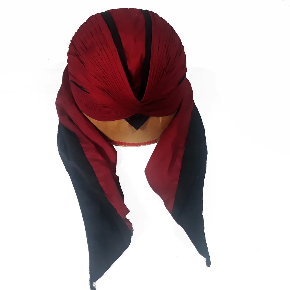 Blangkon Model Jogja Warna Merah Kombinasi Hitam Koncer Sliwir