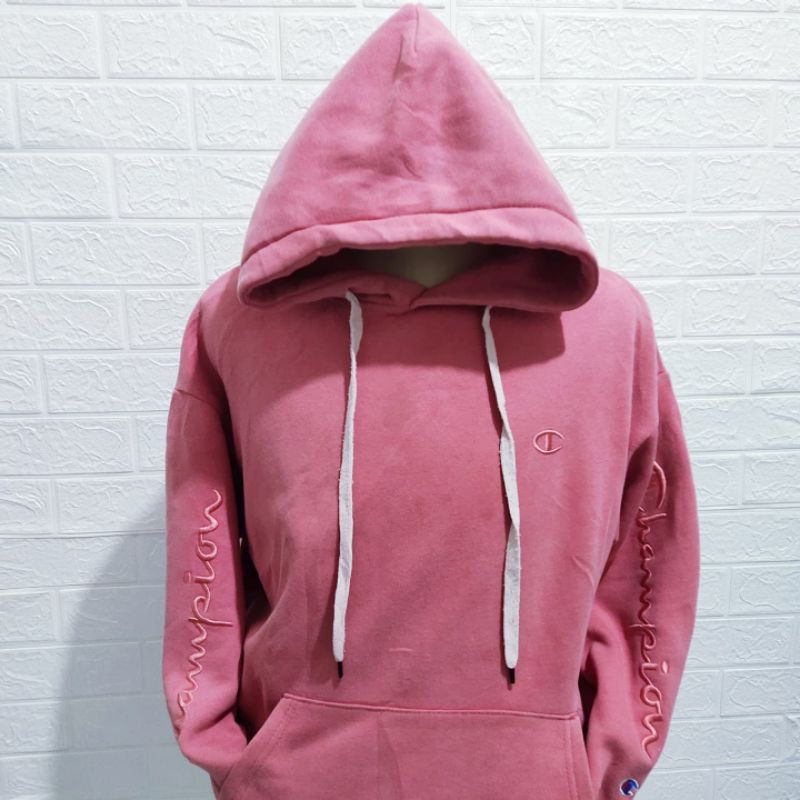 Switer Champion Cewe