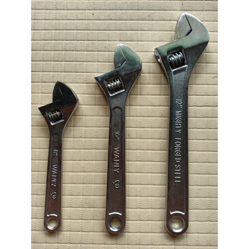 kunci inggris (6inc,8inc,10inc,12inc)