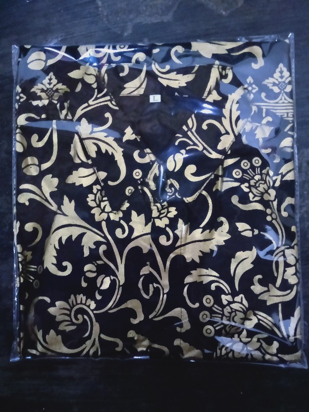 Baju Batik Couple Keluarga Motif Emas