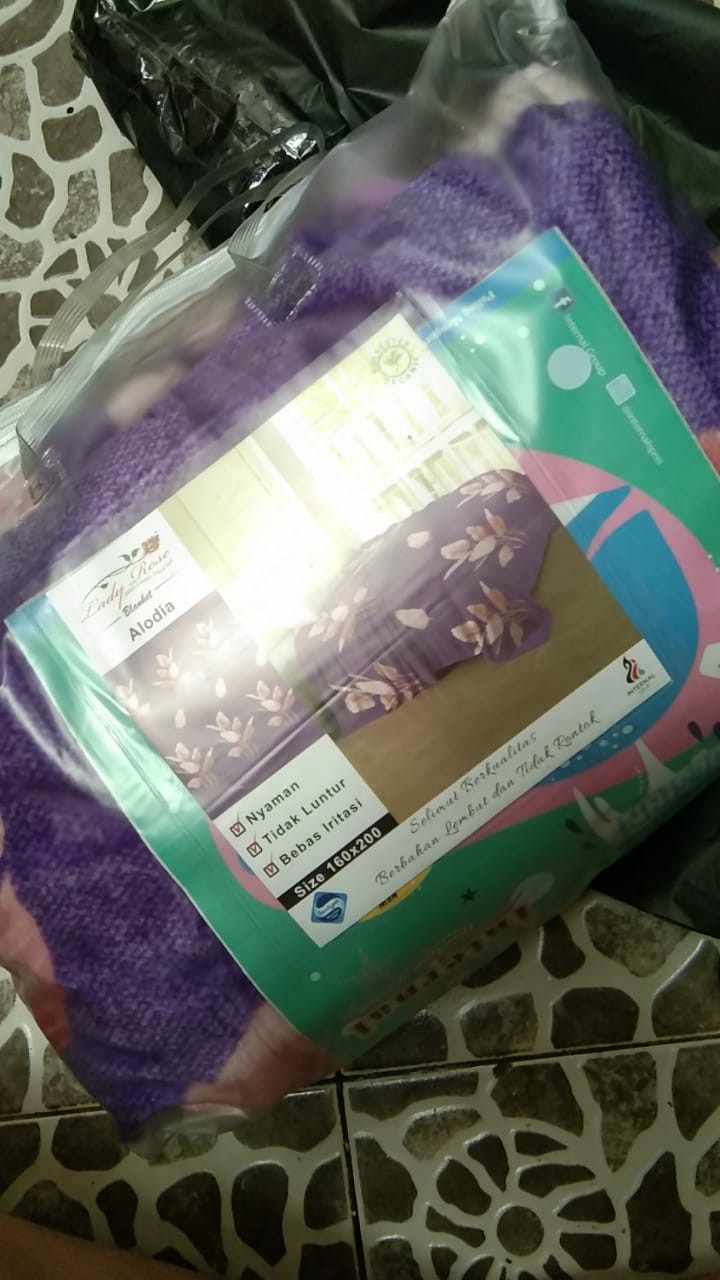 Selimut Ladyrose - Selimut Bulu Halus Murah - Selimut Bulu Motif Flower - Selimut Motif Bunga