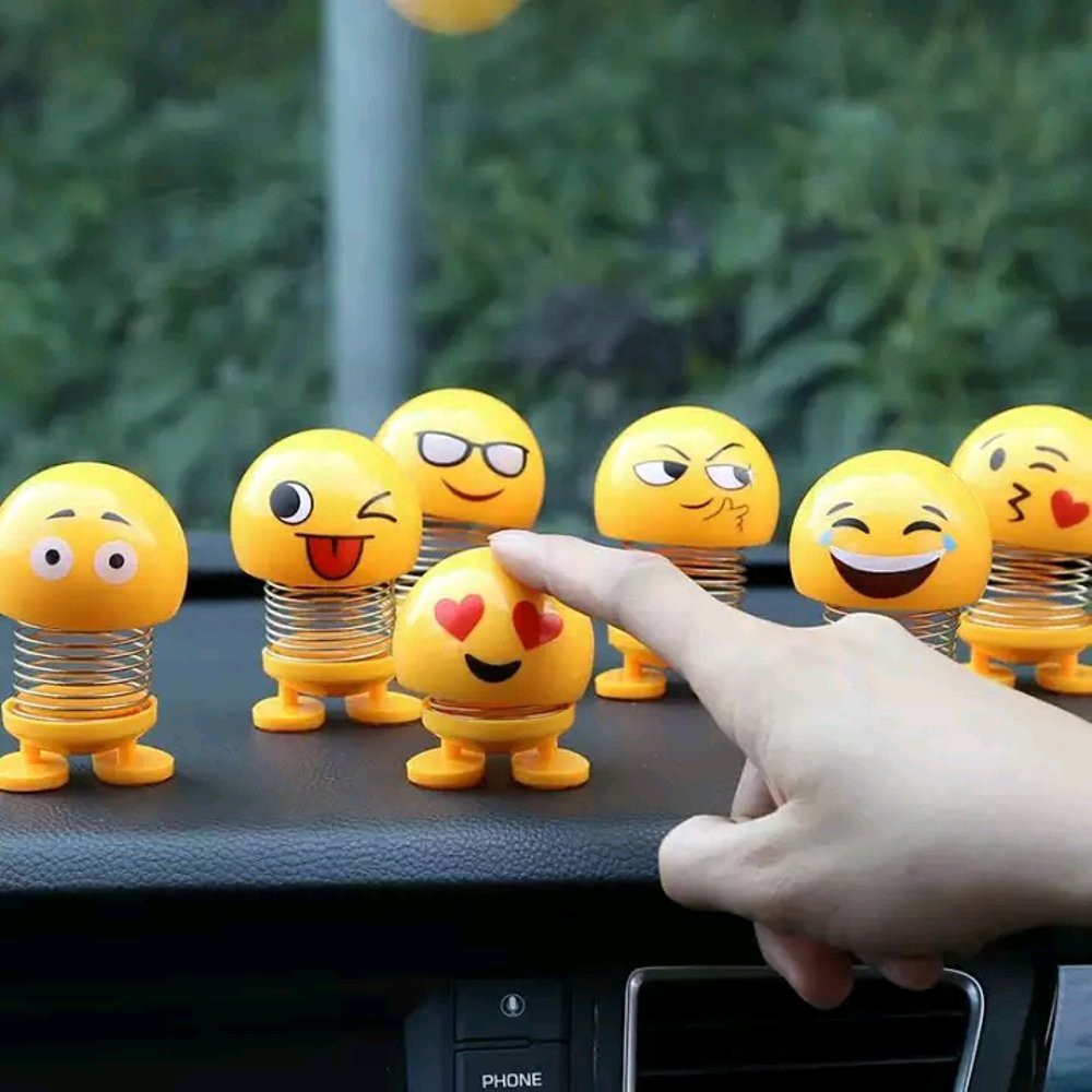 Boneka Per Bergoyang Hiasan Dashboard Mobil Spring Emoji Emoticon Doll Lampu Led goyang
