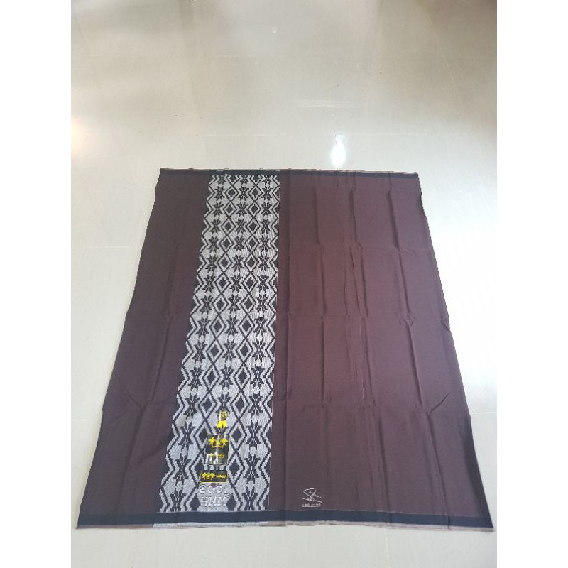 Sarung HMM Jumbo Coklat Polos Tumpal Motif