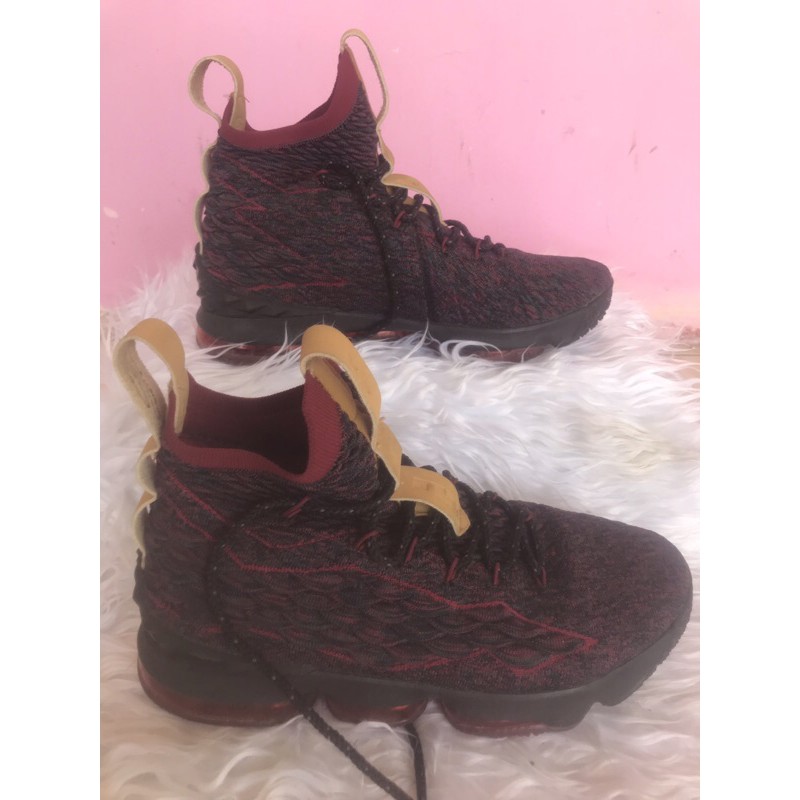 SOLD nike lebron 15 preloved