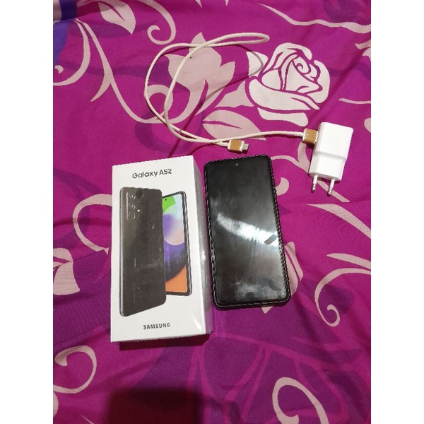 Hp samsung galaxy A52 RAM 8/128 Full set dan kotak ny 99% mulus no minus