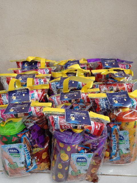 Parcel Snack Murah + Botol Minum Kemasan Cantik Ulang Tahun