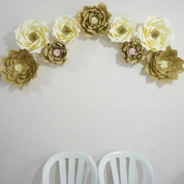 

Paper Flower Gold