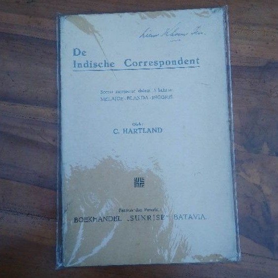 Buku jadul ejaan Oe 1948 , SOERAT MENJOERAT DALEM 3 BAHASA , BOEKHANDEL