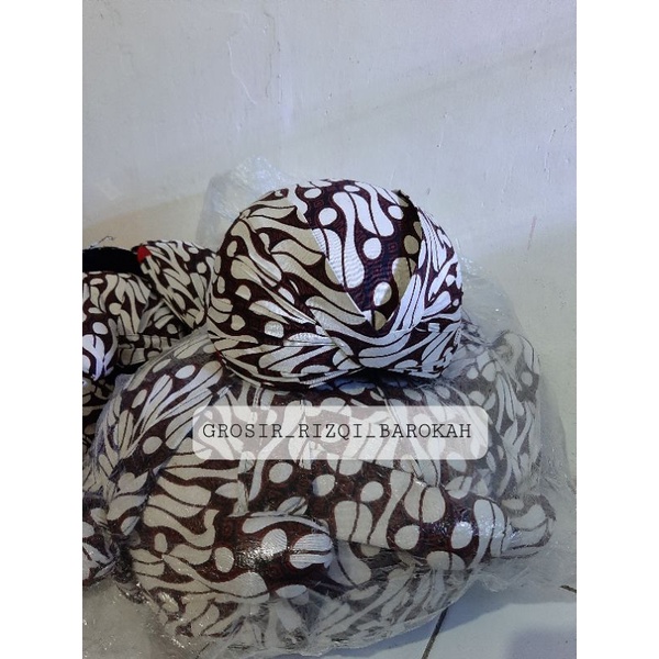 BLANGKON JOGJA JEBEH MOTIF BATIK PUTIH (DEWASA)