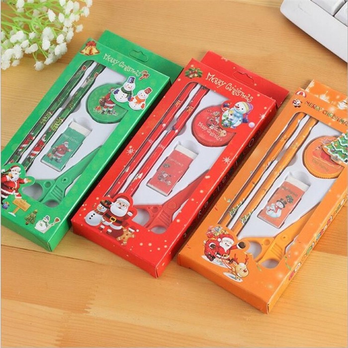 

Set Alat Tulis / Stationary Set Christmas isi 5 Item Type 1
