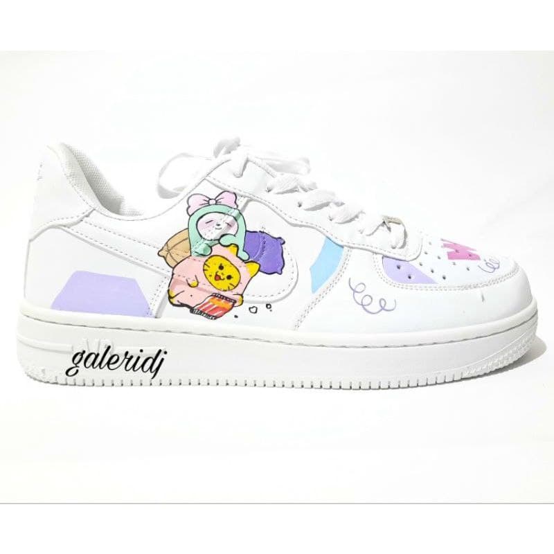 Sepatu Sneakers itzy wdzy themed