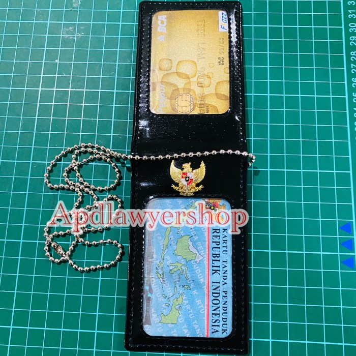 

Buruan Name Tag Id Card Kulit Glossy Garuda 2 Sisi Magnet Plus Kalung Rantai Terbatas