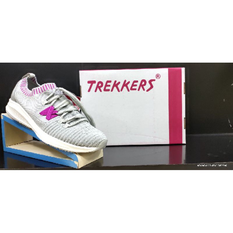 Sepatu wanita by trekkers shoes
