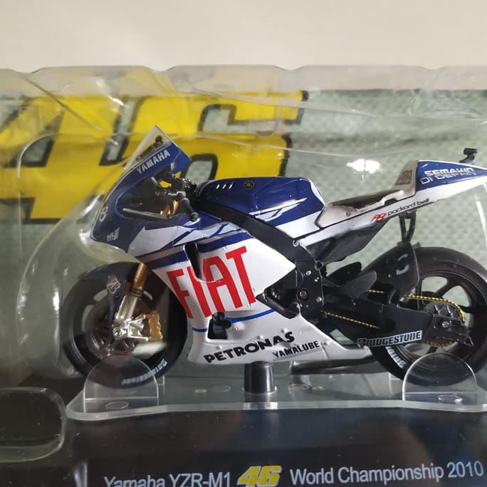 Miniatur Diecaat Valentino Rossi Yamaha Yzr M1 Tahun 2010 Leo Models - Termurah !