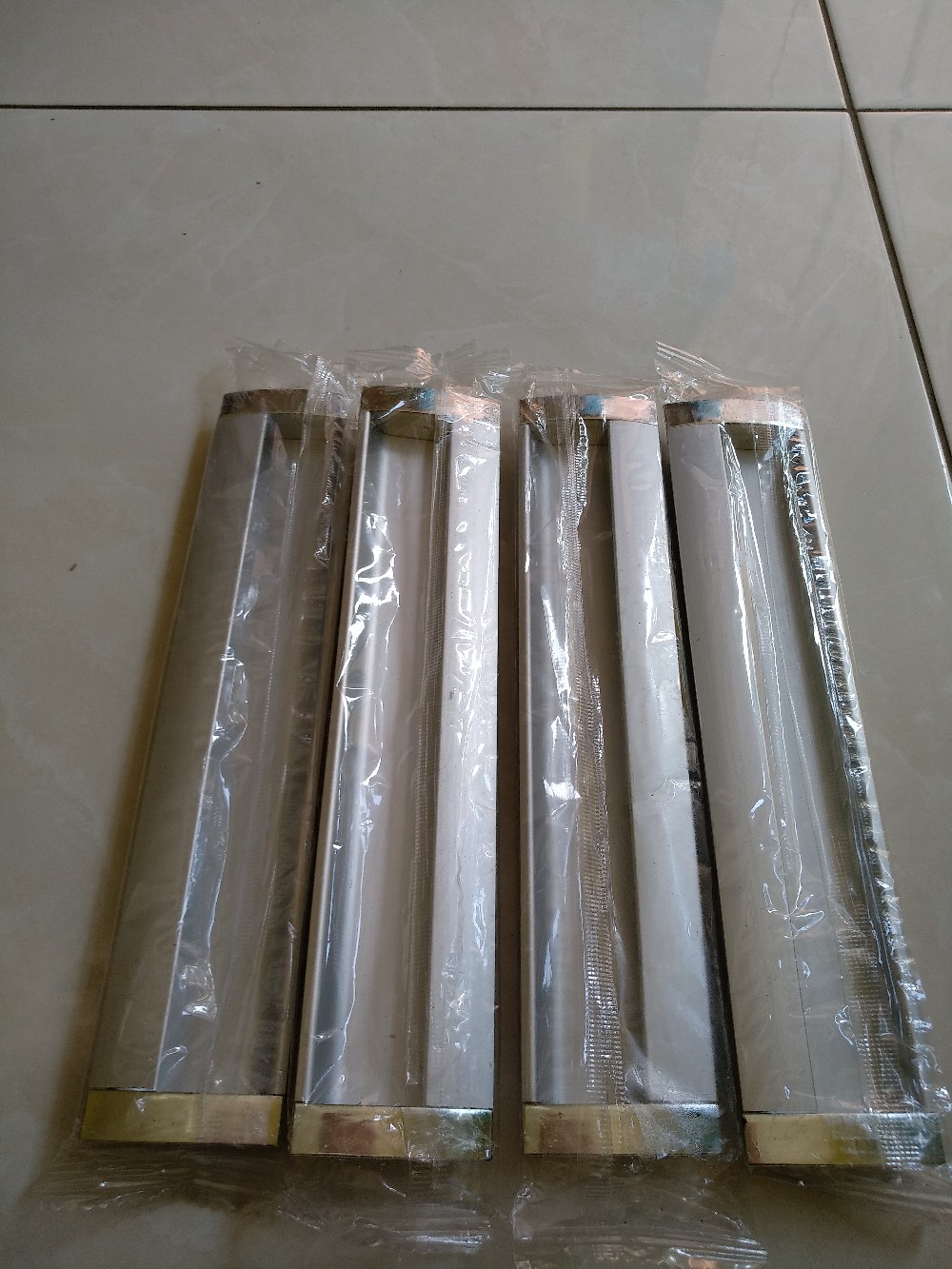 Tarikan Laci/lemari/ Tarikan Handel Laci/lemari Tanam Plastik 192 S