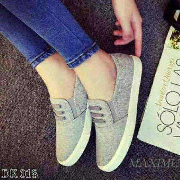Termurah  SEPATU SLIP ON KETS WANITA JEANS TALI TIGA