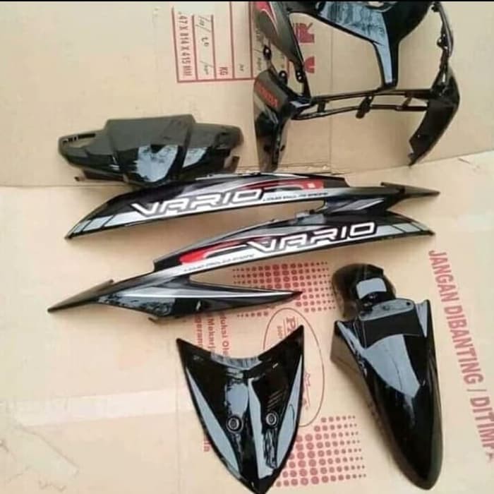 Body halus vario 110 karbu hitam