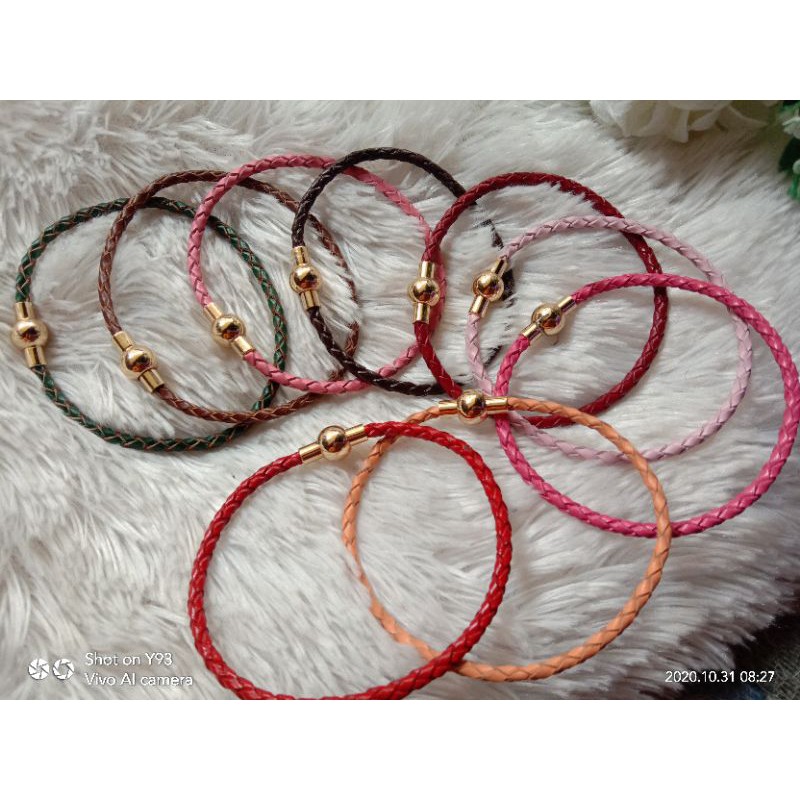 gelang kulit