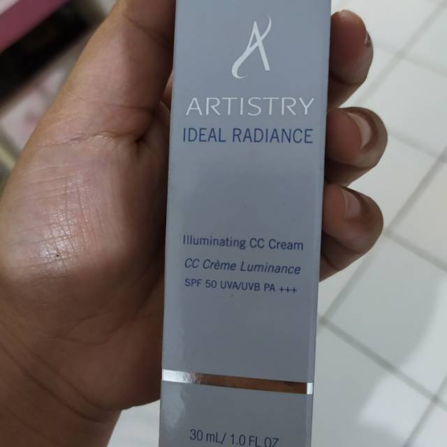 Artistry ideal radiance iluminating cc cream