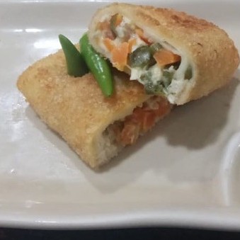 

Homemade Risoles Premium | varian isi : Rogut Ayam, Smoked Beef Cheese, Sayur & Ayam