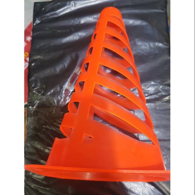 Cones Kerucut Spiral 23cm