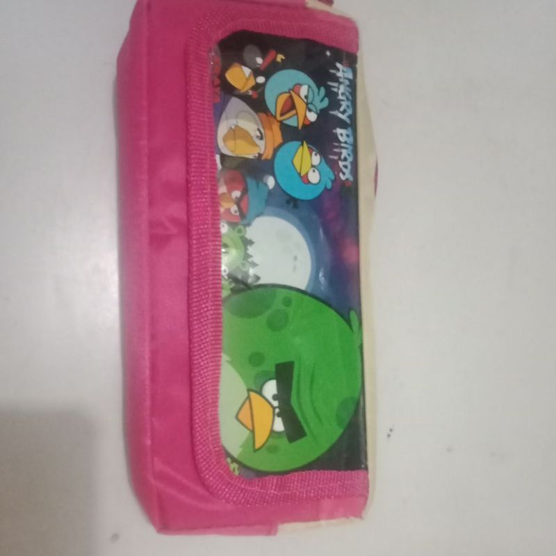 

Tempat pensil Angry Bird