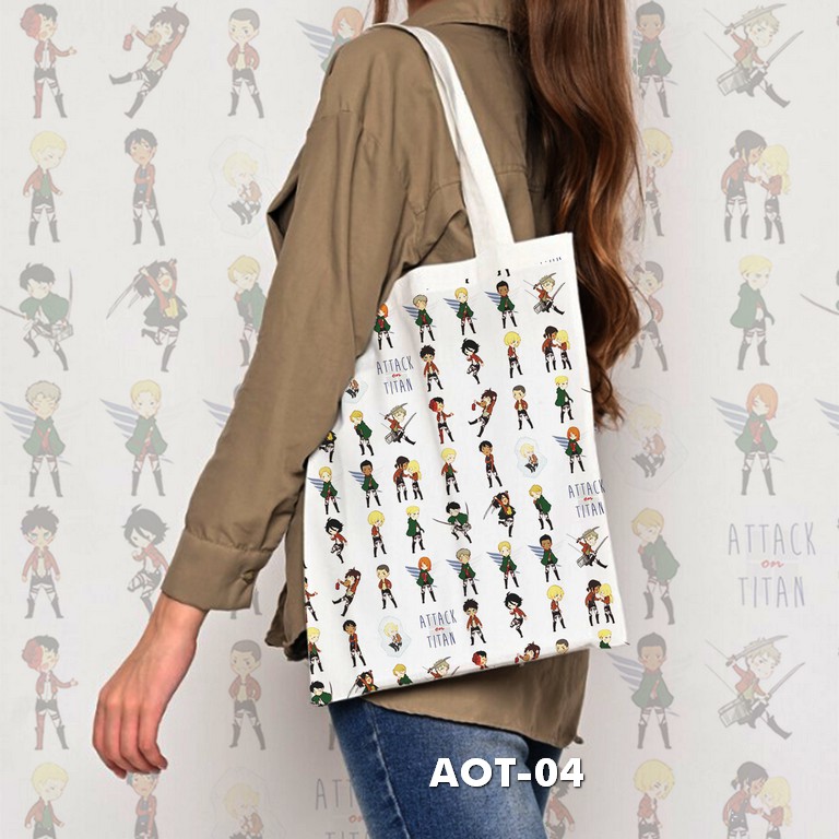 TOTE BAG BLACU MOTIF - ATTACK ON TITAN