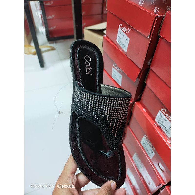 sandal teplek calbi
