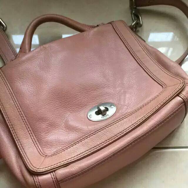 Preloved FOSSIL bag authentic