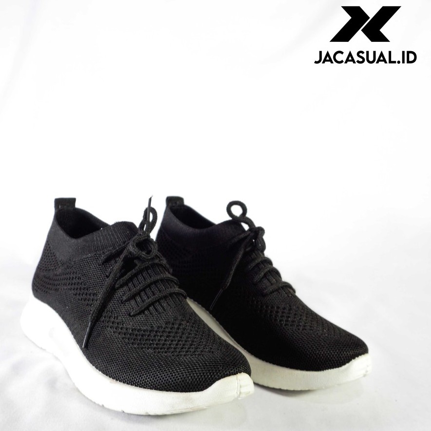 Sepatu Sneakers Cewek Casual Original Import Murah Warna Hitam Kode LS007