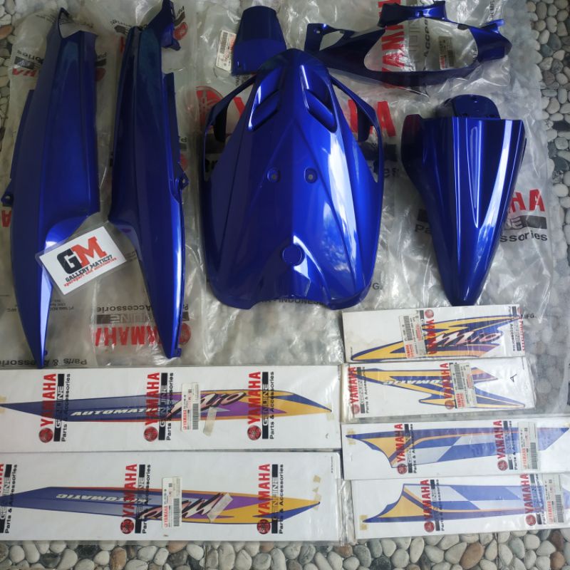 cover body halus motor Yamaha mio sporty biru plus graphic stiker striping  2003 2004 original YGP 5
