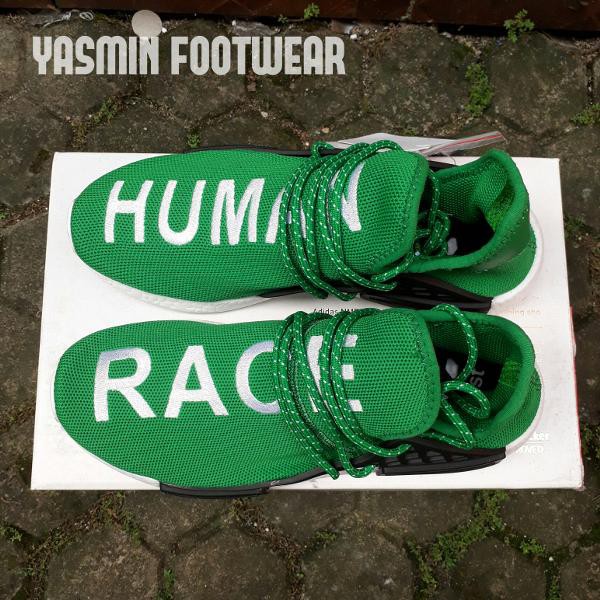 JUAL Sepatu Santai Kualitas Premium. Adidas NMD Human Race Top Grade Sneakers Pharrell Williams.