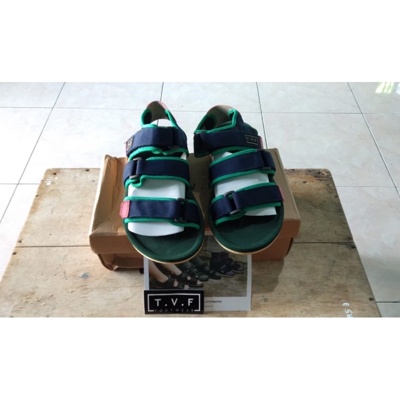 T.V.F Sandal Gunung