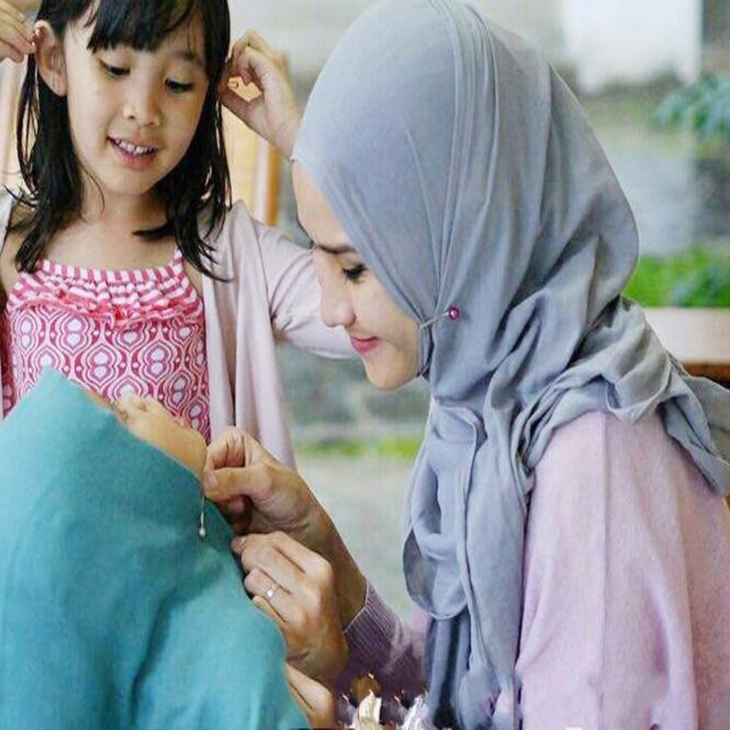 Klip Syal Hijab Bentuk U Bahan Alloy Anti slip Warna Acak Untuk Wanita Muslim