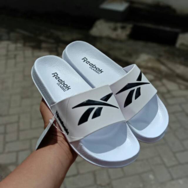 reebok flip flops