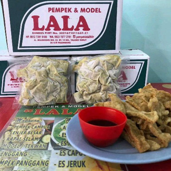 

Pempek Krispi / Crispy Lala Palembang 300 Gram PORSI BANYAK [ VACUM FROZEN ]