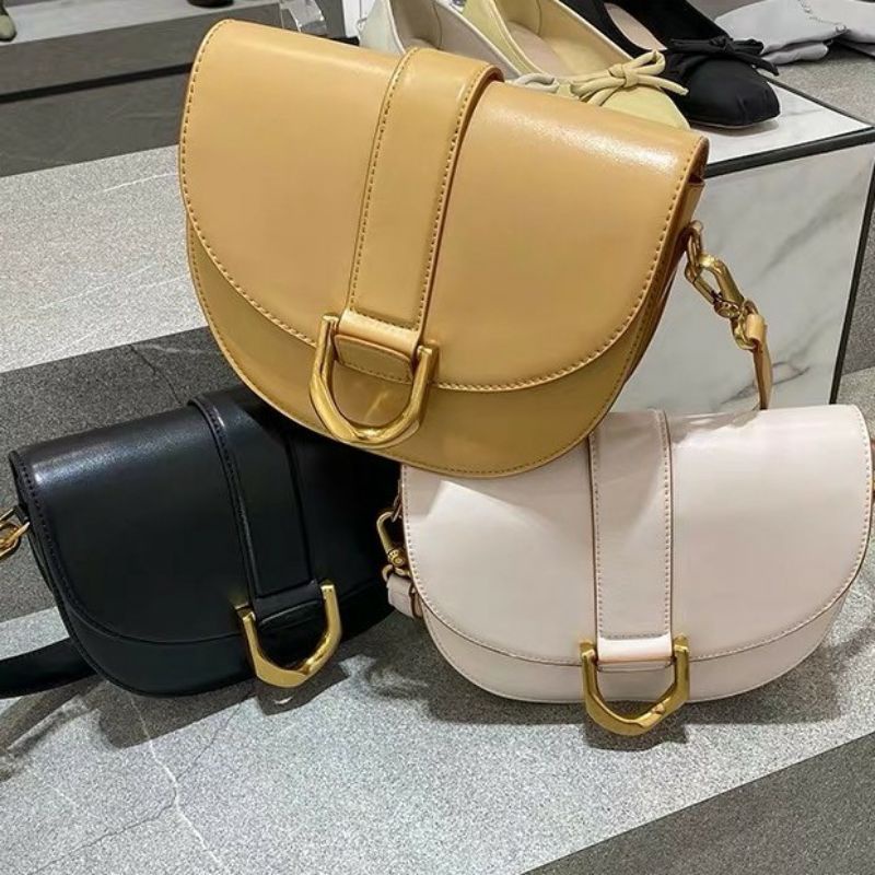 C Gabine Leather Saddle Bag | Tas Wanita C15968 Medium