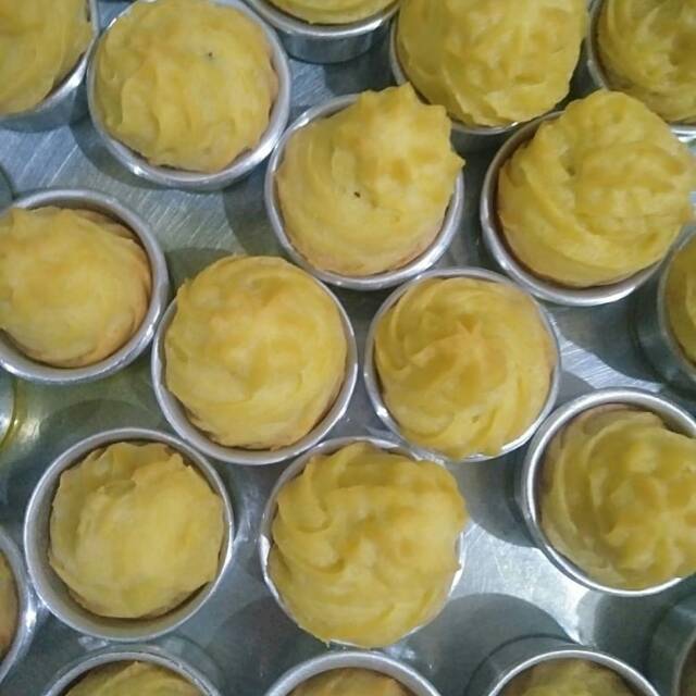 

Kue Snack box snack acara kantor arisan catering nikahan min order 100 pcs & H-1