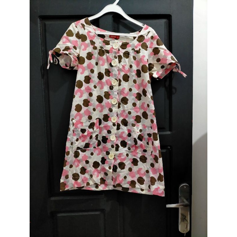 Preloved Kemeja Graphis