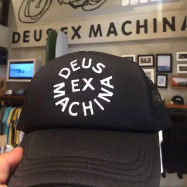 TOPI DEUS EX MACHINA
