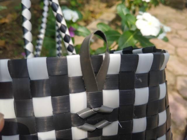 

Tambahan Lubang untuk Tali Panjang (Hanya Lubangnya saja, tidak termasuk tali panjang dan tasnya)