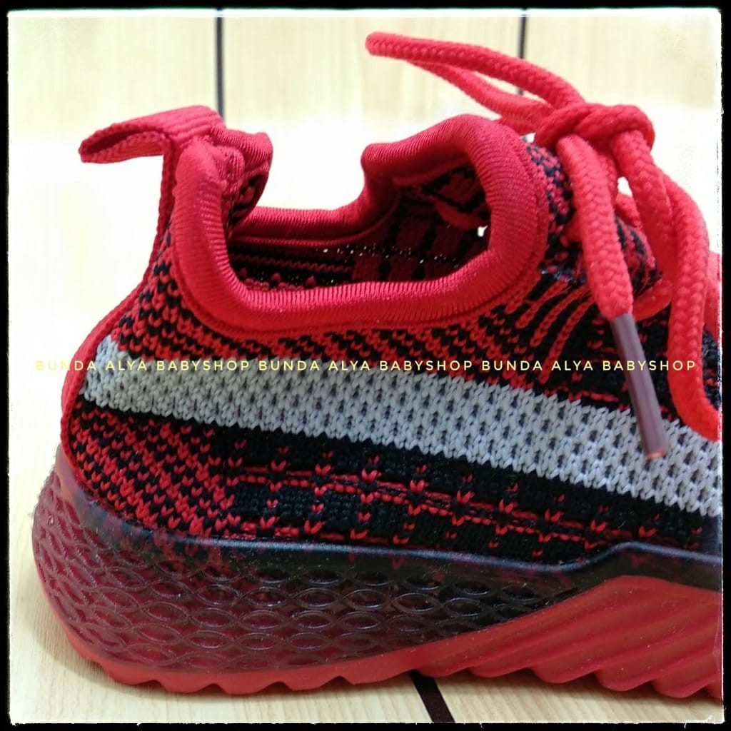 Sepatu Anak Laki LED Usia 4 Tahunan IMPORT Size 29 MERAH - Sepatu Anak Sneakers Lampu Alas Karet Anti Licin