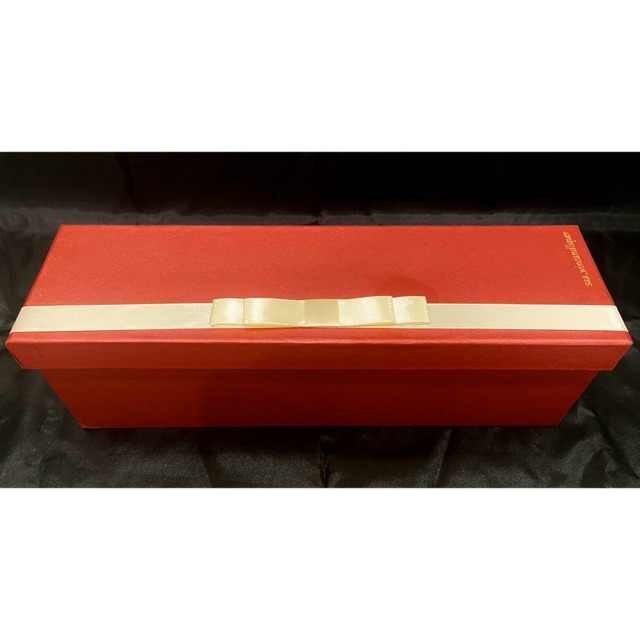 

Kotak Kado Hardbox