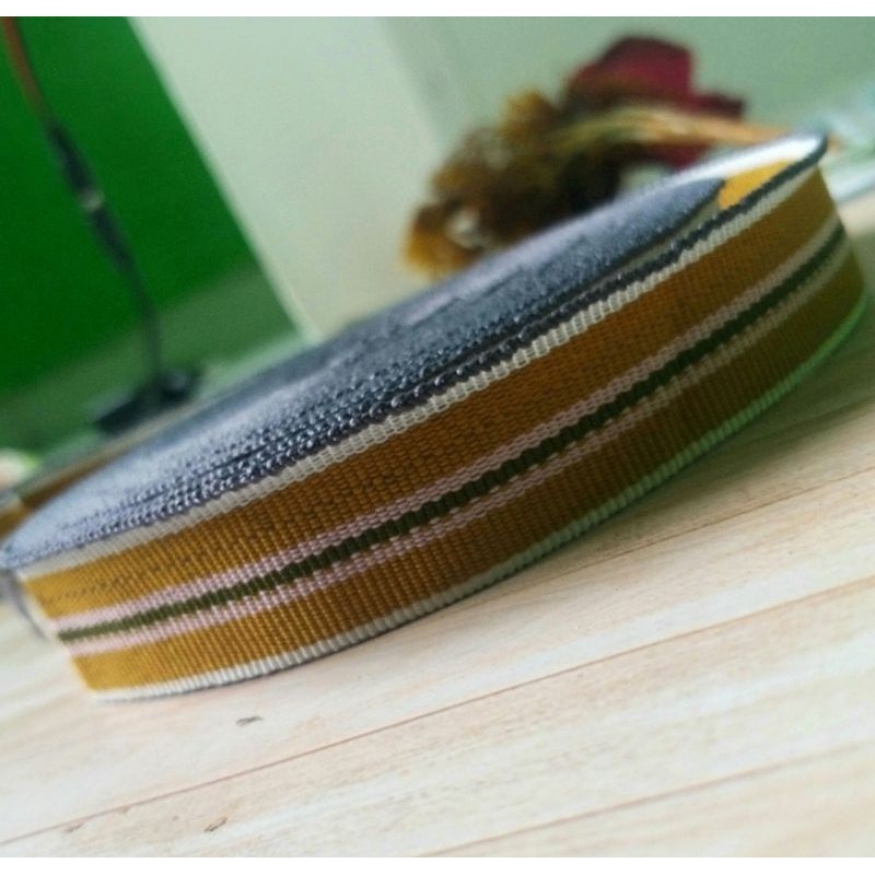 

per rol 15 meter,pita salur pelang lebar 2cm.