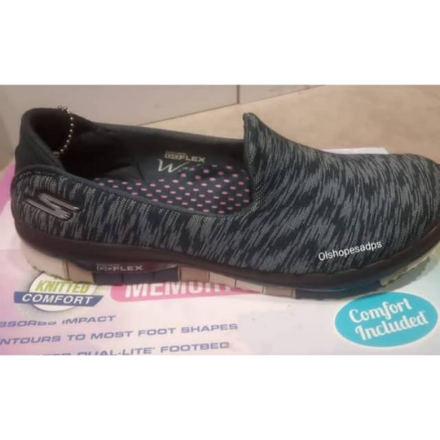 Skechers go flex